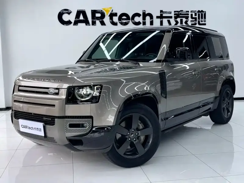 Land Rover Defender, 2022