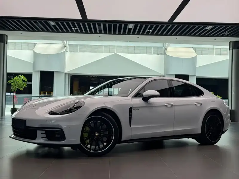 Porsche Panamera Hybrid, 2019