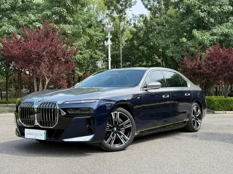 BMW i7, 2025