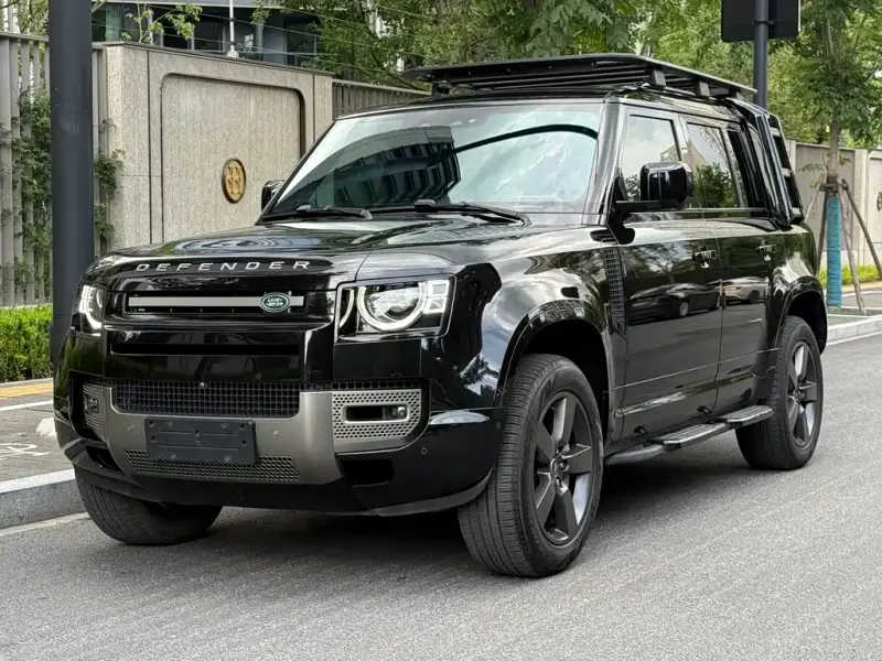 Land Rover Defender, 2023