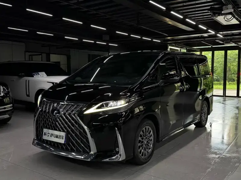 Lexus LM, 2021