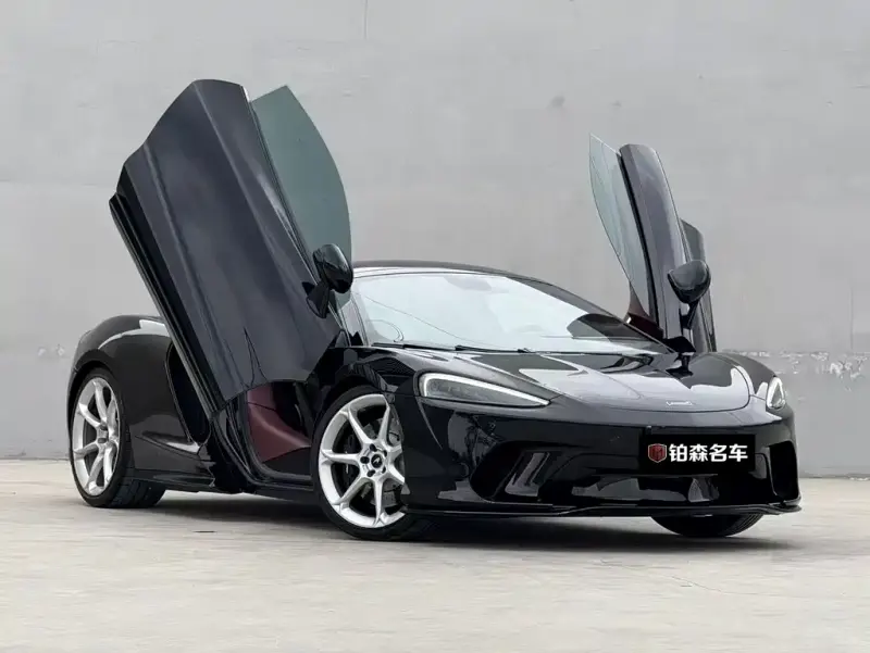 McLaren GT, 2022