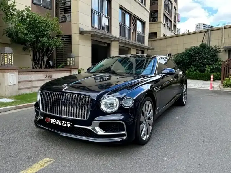 Bentley Flying Spur, 2022