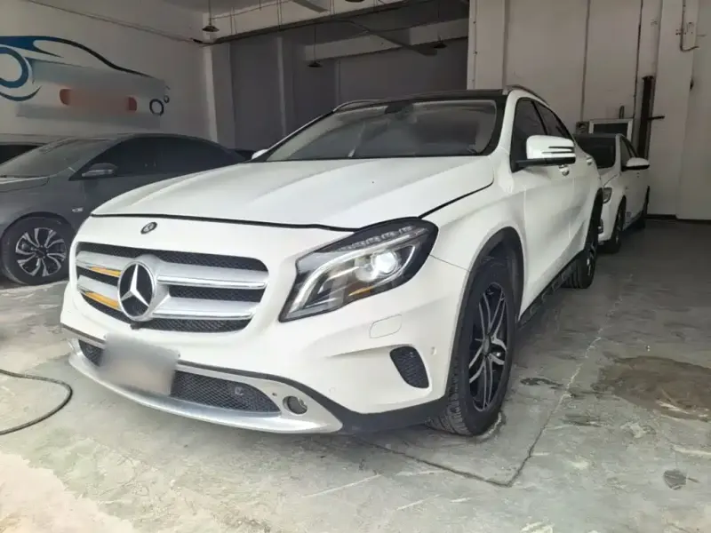 Mercedes-Benz GLA, 2015