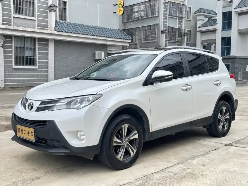 Toyota RAV4, 2015