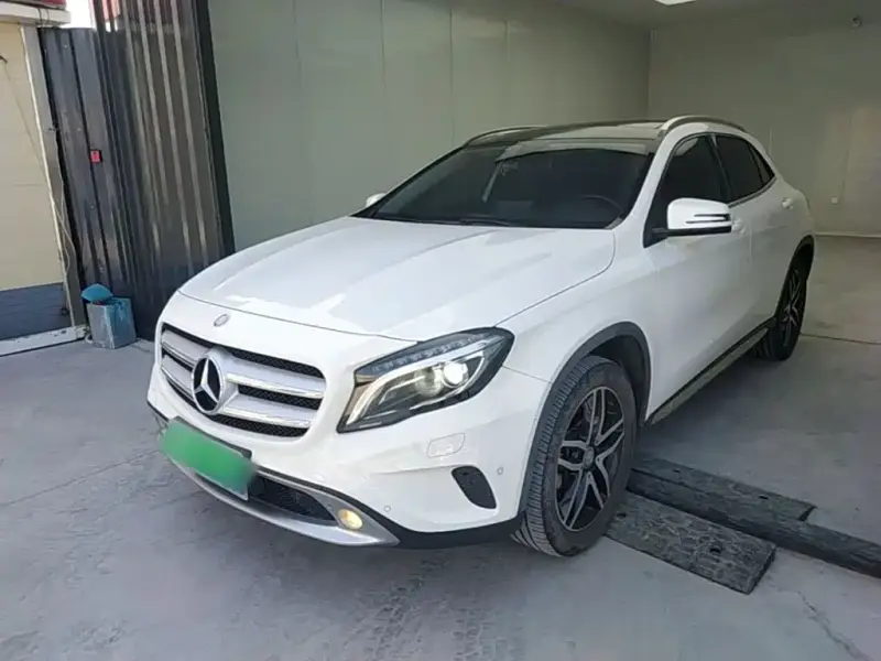 Mercedes-Benz GLA, 2016