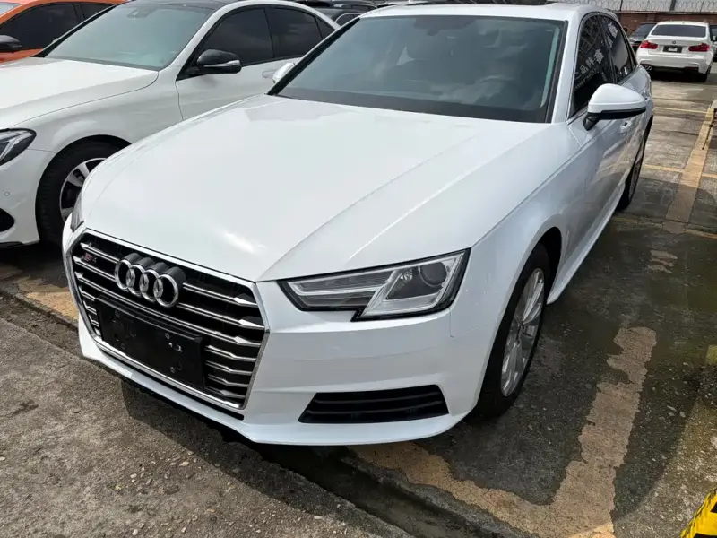 Audi A4L, 2017