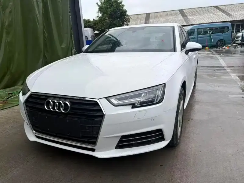 Audi A4L, 2017