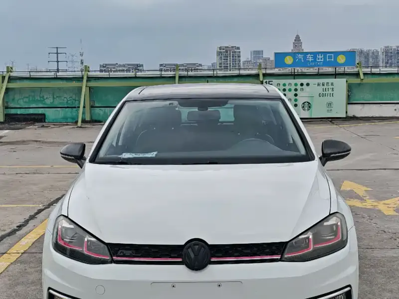 Volkswagen Golf, 2020