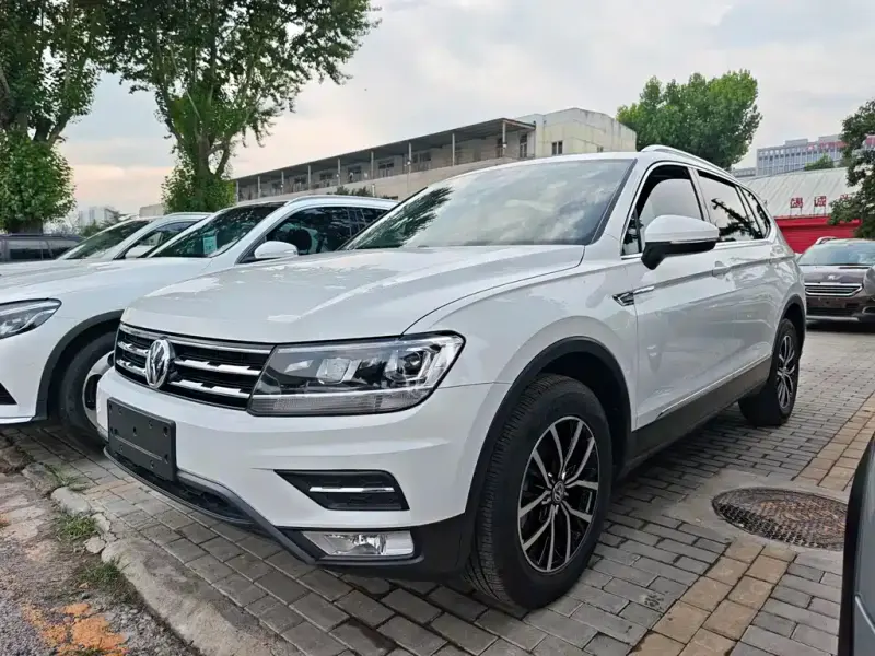 Volkswagen Tiguan L, 2018