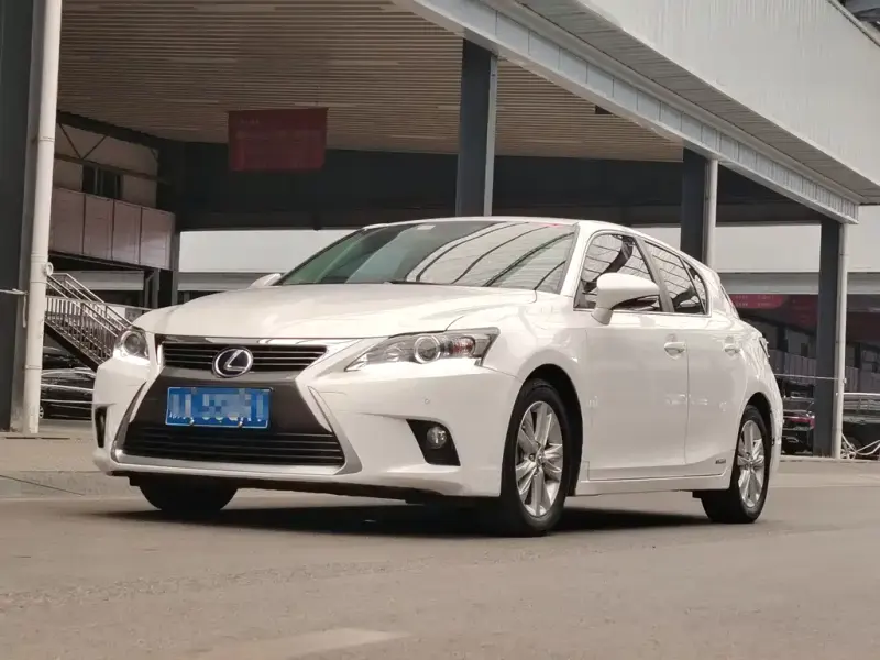 Lexus CT, 2017