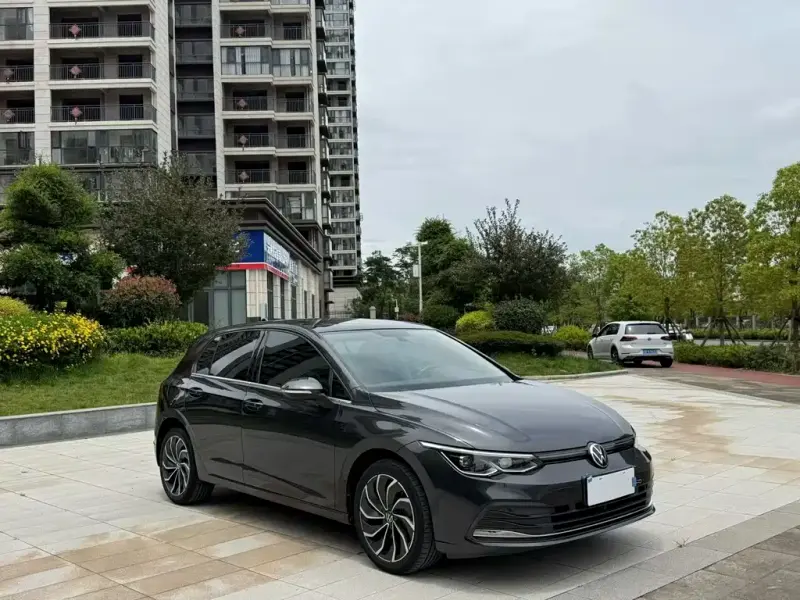Volkswagen Golf, 2021