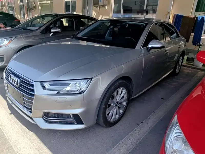 Audi A4L, 2020