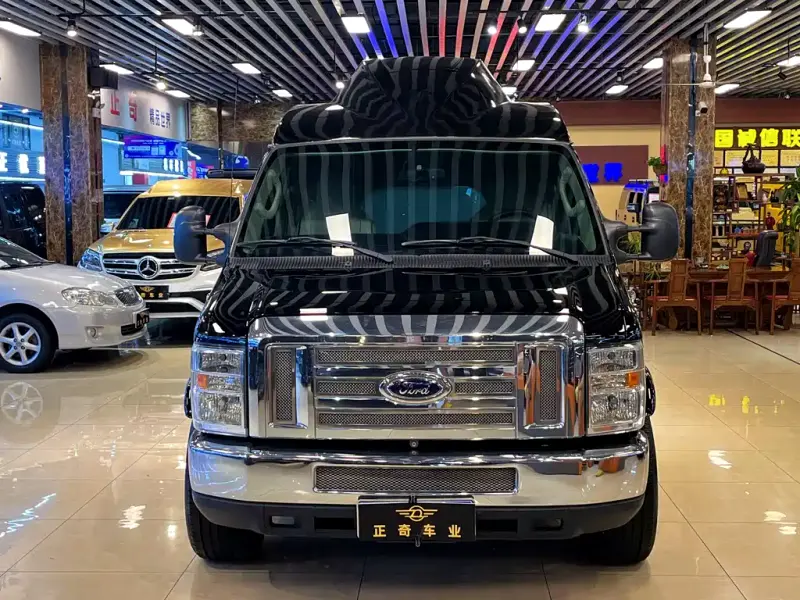 Ford E350, 2012
