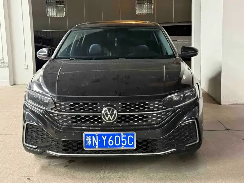 Volkswagen Passat, 2023