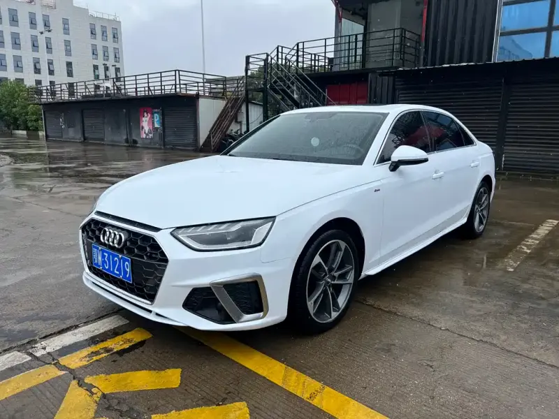 Audi A4L, 2021