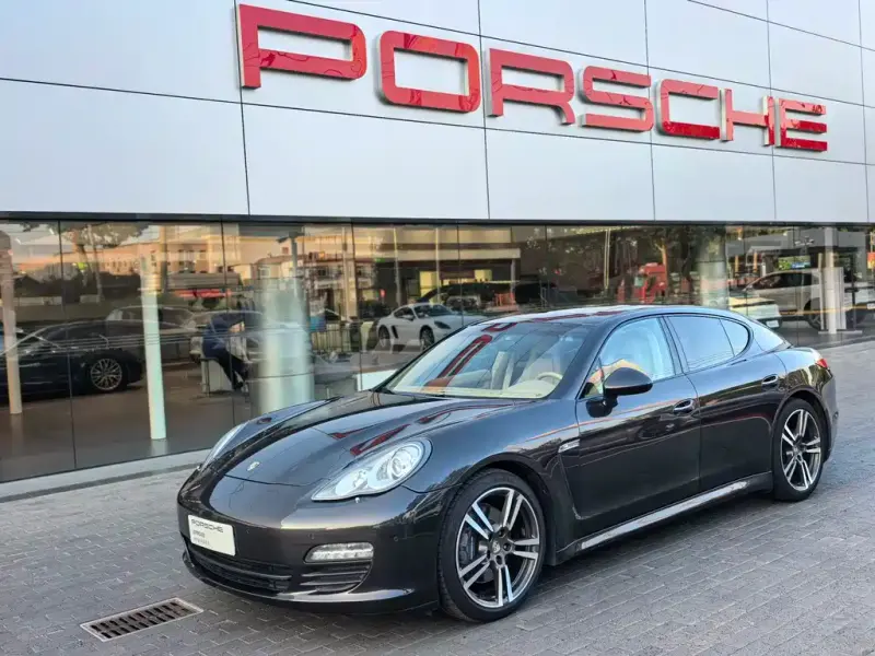 Porsche Panamera, 2011