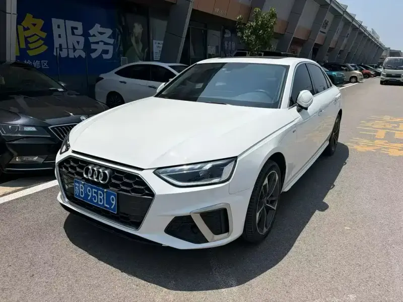 Audi A4L, 2022