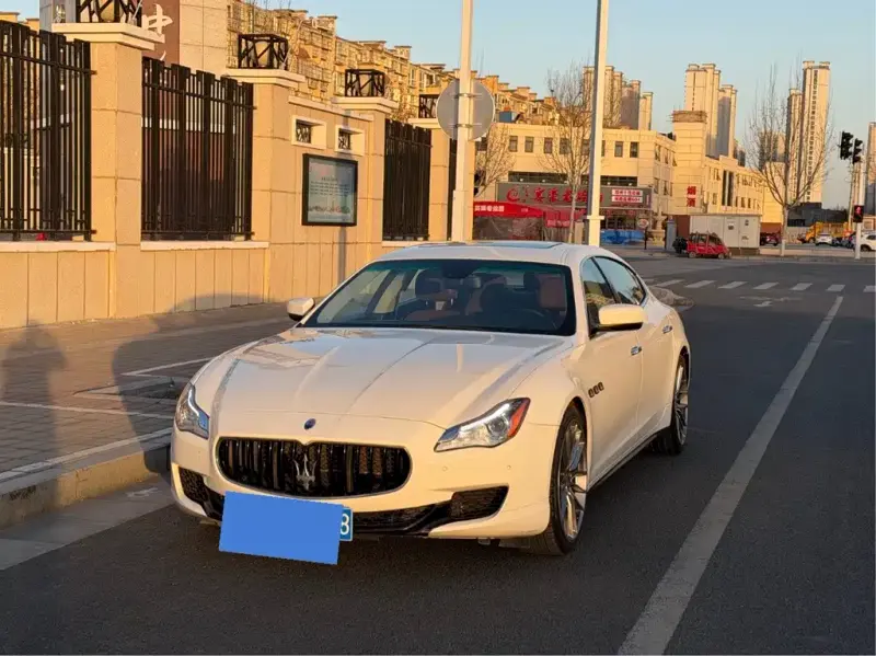 Maserati Quattroporte, 2015
