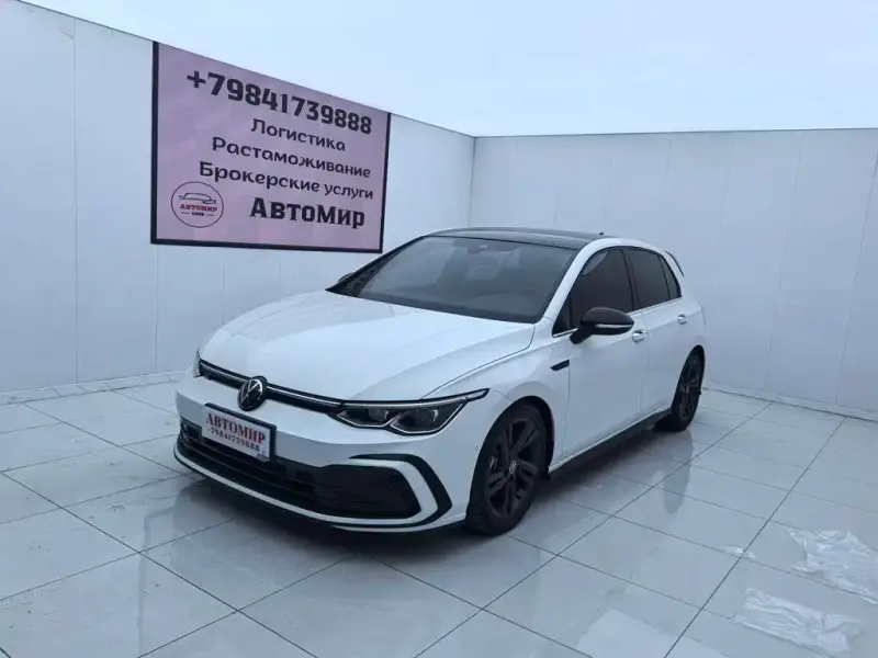 Volkswagen Golf, 2022