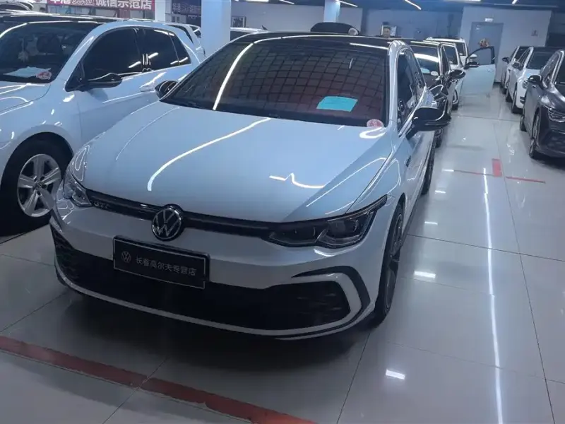 Volkswagen Golf GTI, 2022