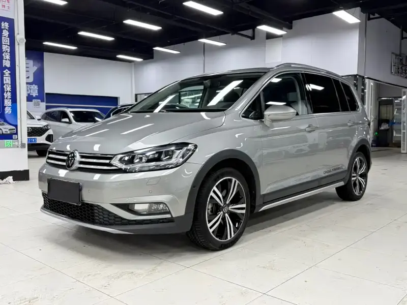 Volkswagen Touran, 2022