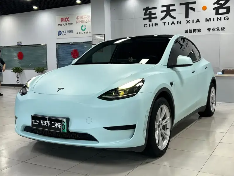 Tesla Model Y, 2022