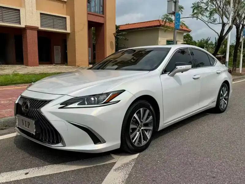 Lexus ES, 2019