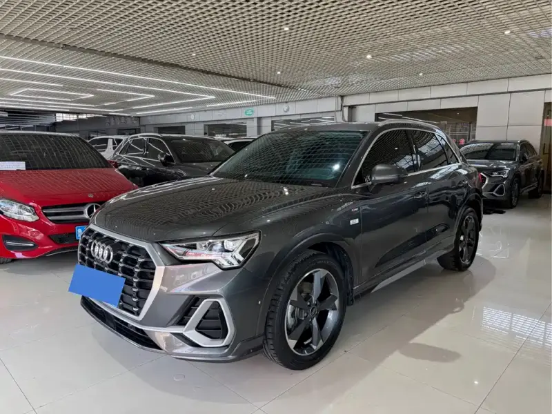 Audi Q3, 2022