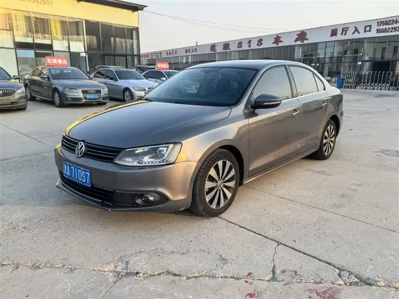 Volkswagen Sagitar, 2012