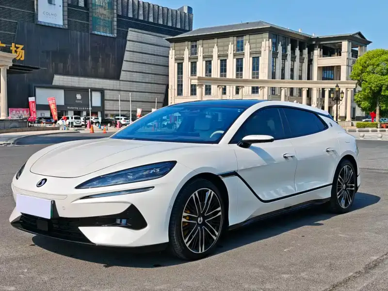 Denza Z9GT, 2025