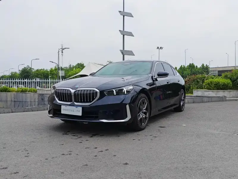 BMW 5 Series, 2025