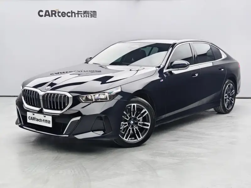 BMW 5 Series, 2025