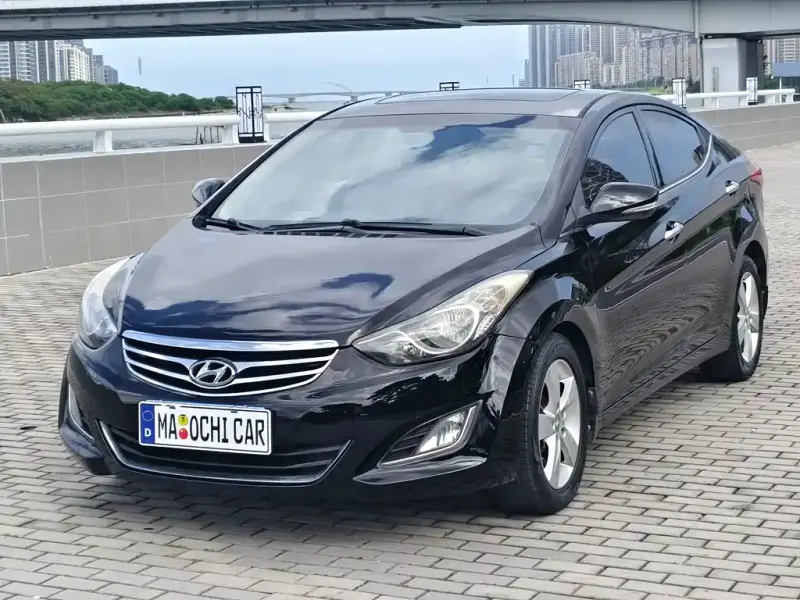 Hyundai Elantra Langdong, 2013