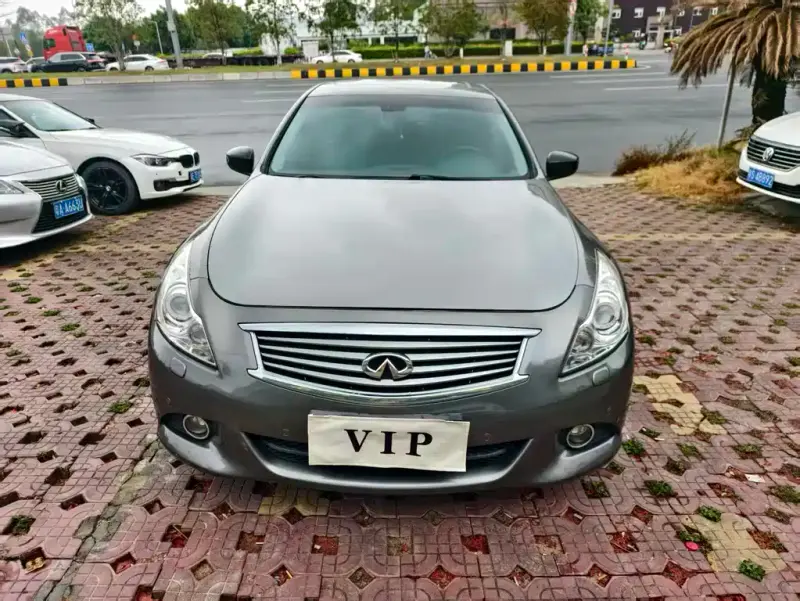 Infiniti G, 2011
