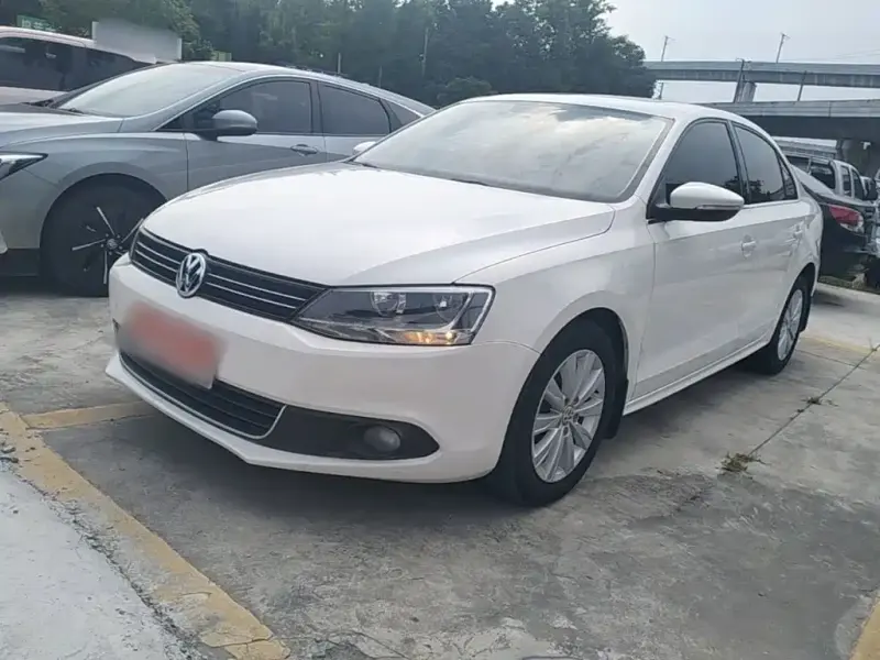 Volkswagen Sagitar, 2014
