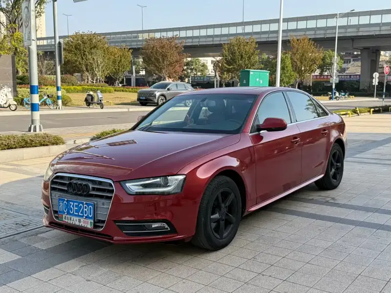 Audi A4L, 2013