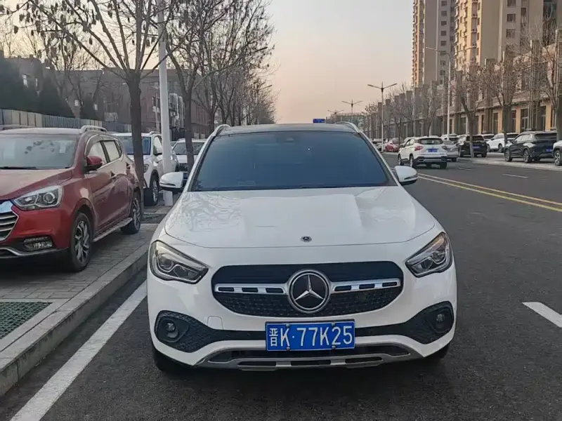 Mercedes-Benz GLA, 2022