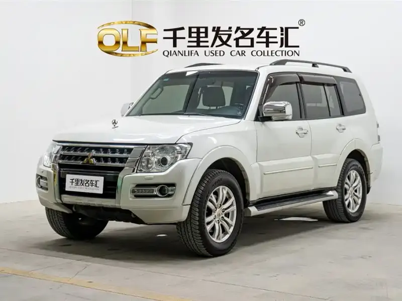 Mitsubishi Pajero (Import), 2019