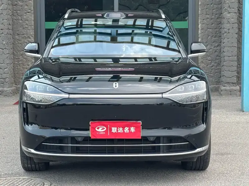 AITO M9, 2025