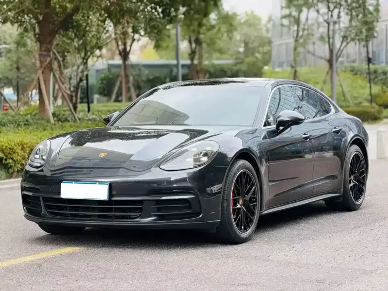 Porsche Panamera, 2019