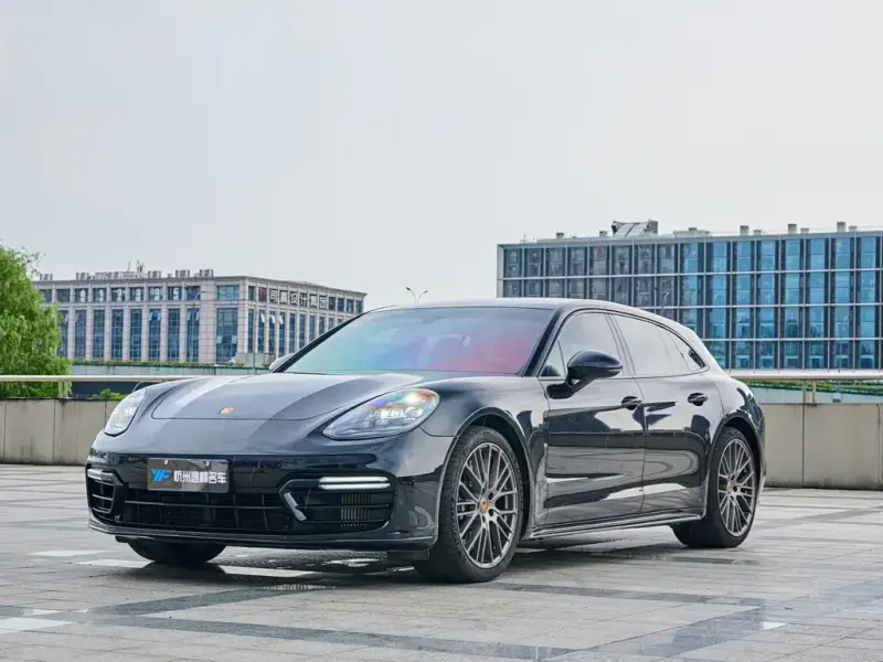 Porsche Panamera, 2023