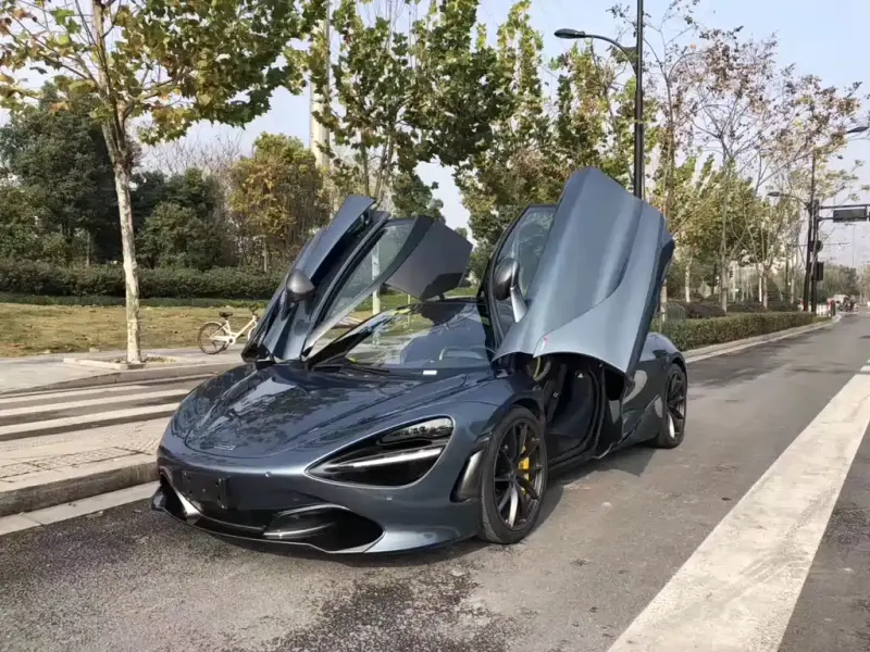 McLaren 720S, 2020