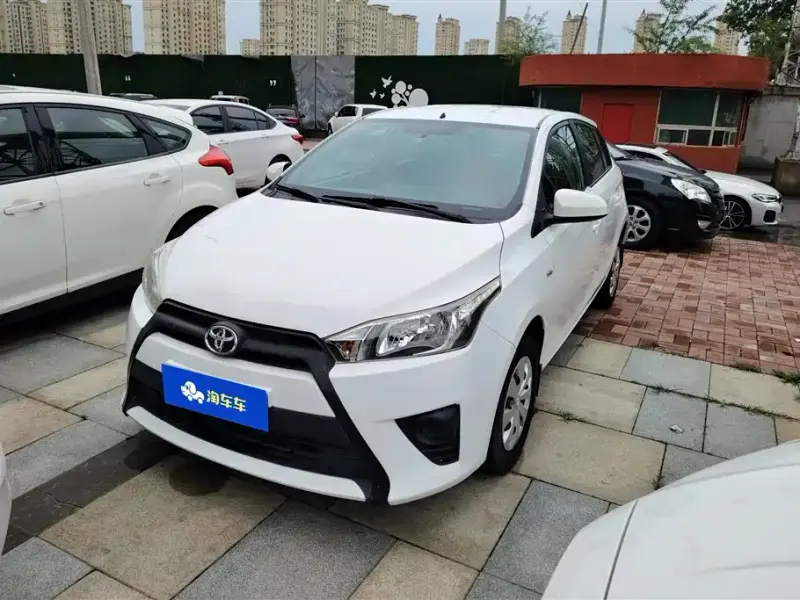 Toyota Yaris L, 2015