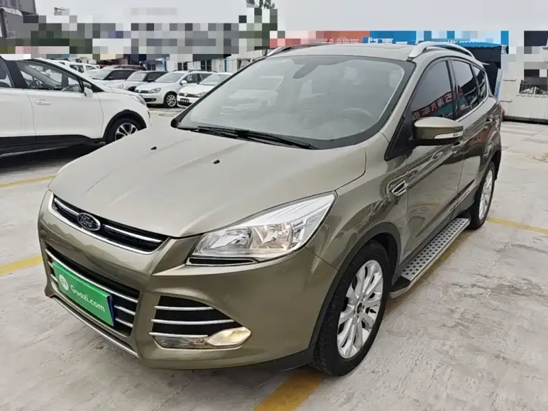 Ford Kuga, 2015
