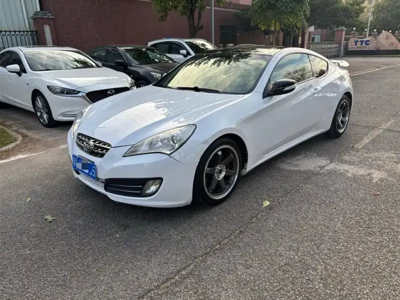 Hyundai Genesis Coupe, 2012