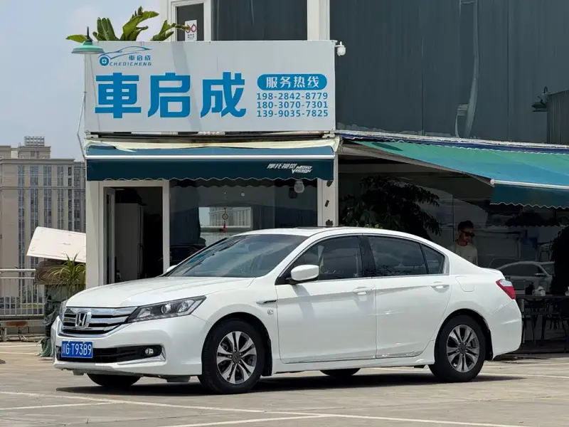 Honda Accord, 2015