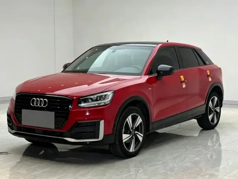 Audi Q2L, 2021