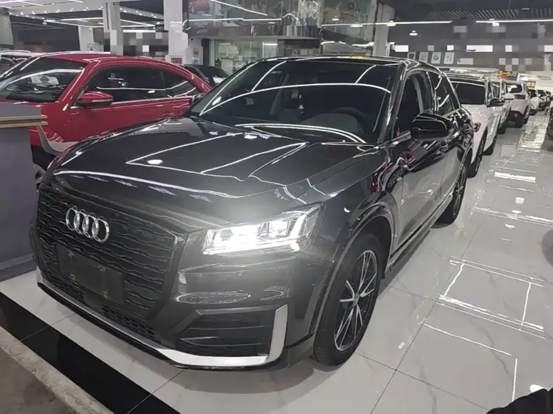 Audi Q2L, 2020