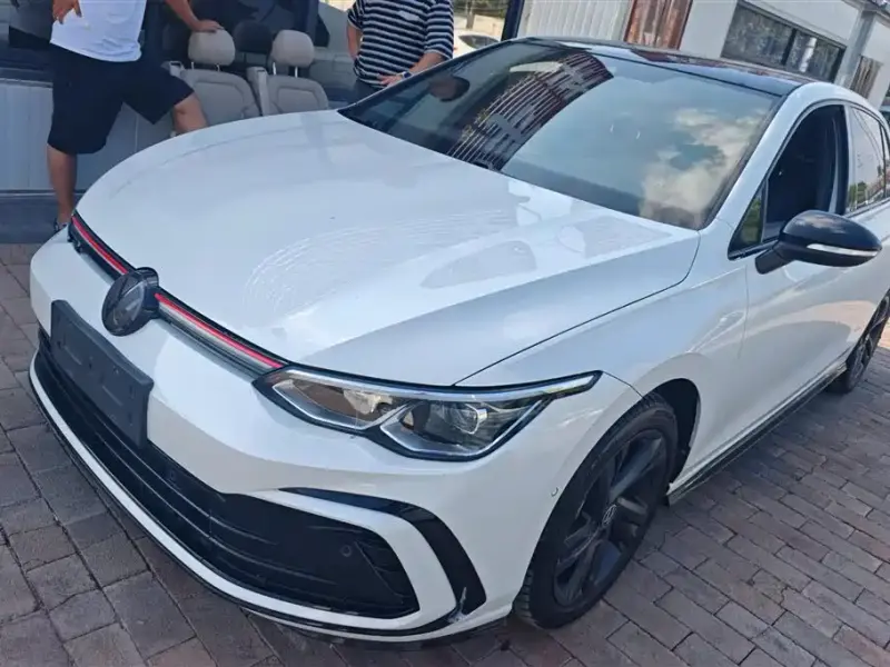Volkswagen Golf, 2021